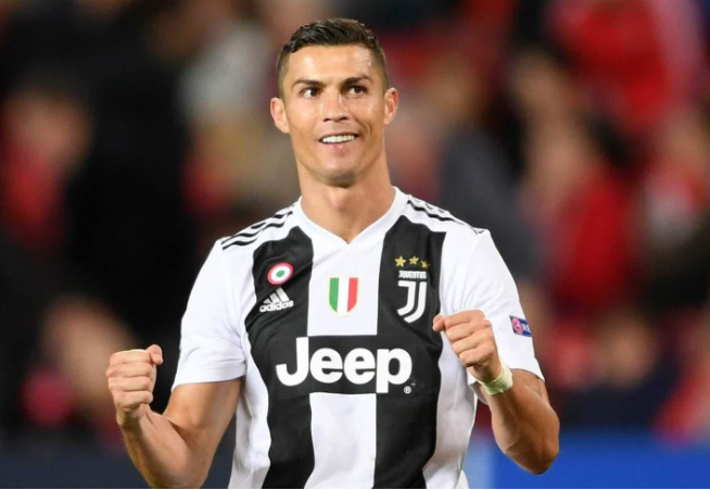 何意味？桑乔发帖：你必须对我有用才能待在我身边（用意何在？桑乔发文：对我有用的人才能留在我身边）