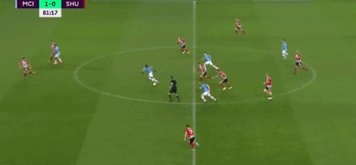 詹姆斯背身单打得分，引领球队节奏