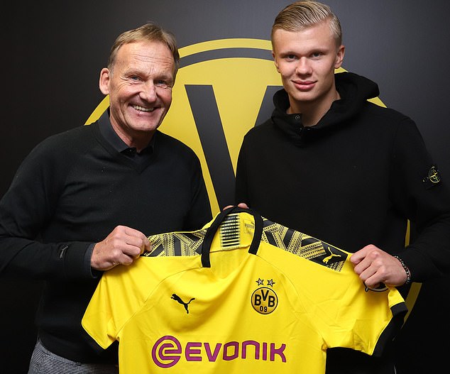 博主：国足选帅名单已上报，竞争主要在邵佳一和李国旭间展开（博主称国足主帅候选名单已递交，邵佳一与李国旭成主要竞争者）