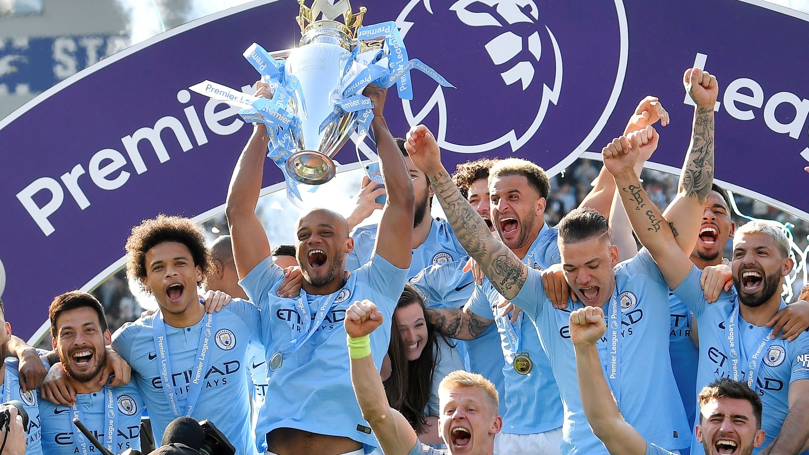 赖因德斯：我和德布劳内特点不一样，后插上射门是我最大优势（赖因德斯：与德布劳内风格不同，后排插上破门是我的强项）