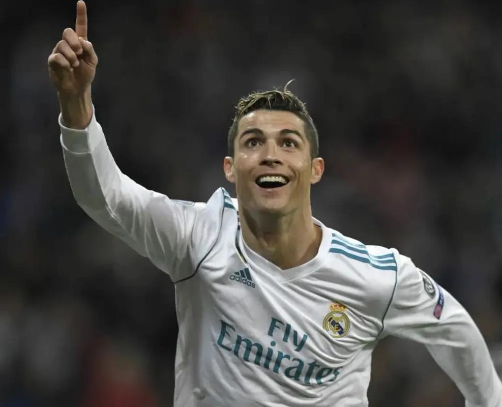 戴维对乌迪内斯的进球被吹越位，但VAR划线似乎存在问题