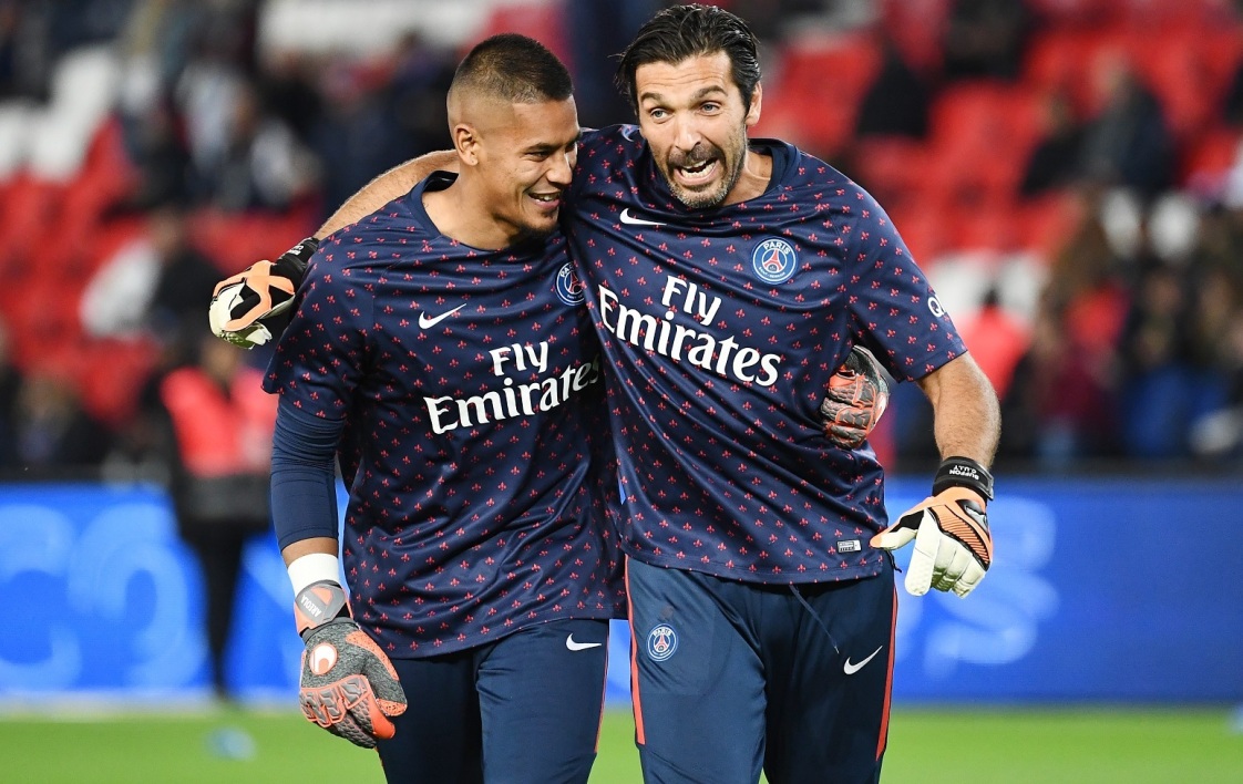 复出有望？老鹰队记：特雷·杨在赛前热身中进行投篮训练（复出可期？老鹰记者：特雷·杨赛前热身进行投篮训练）